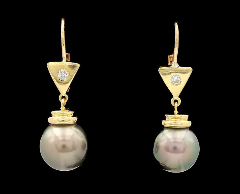 Gray Tahitian Pearl and yellow gold earrings